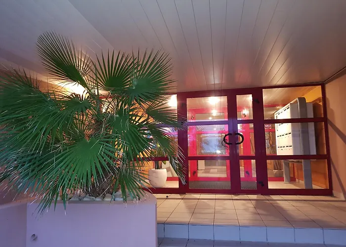 Studio Dans Residence De Standing Avec Parking Et Sa Terrasse Vue Mer